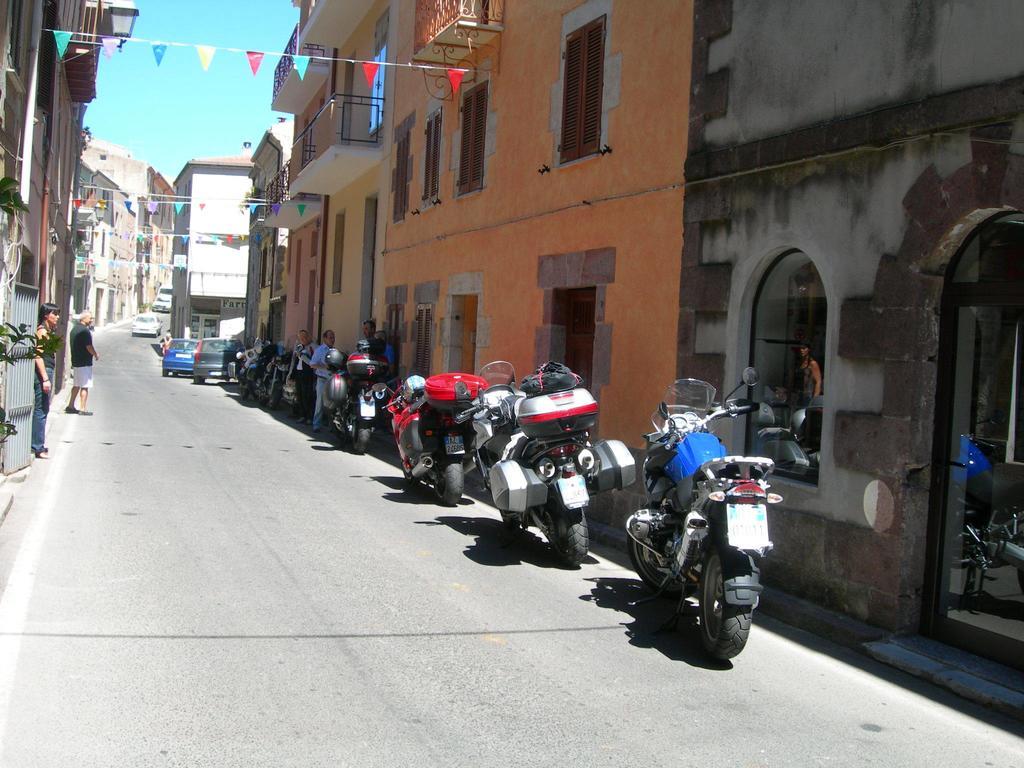 Su Cantaru Guesthouse Villanova Monteleone Esterno foto