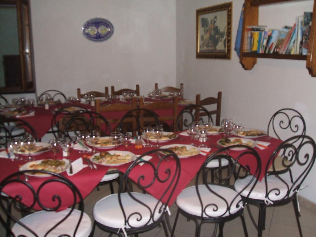 Su Cantaru Guesthouse Villanova Monteleone Esterno foto