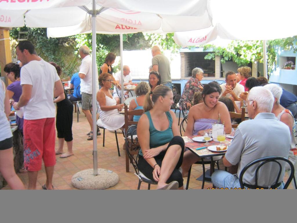 Su Cantaru Guesthouse Villanova Monteleone Esterno foto