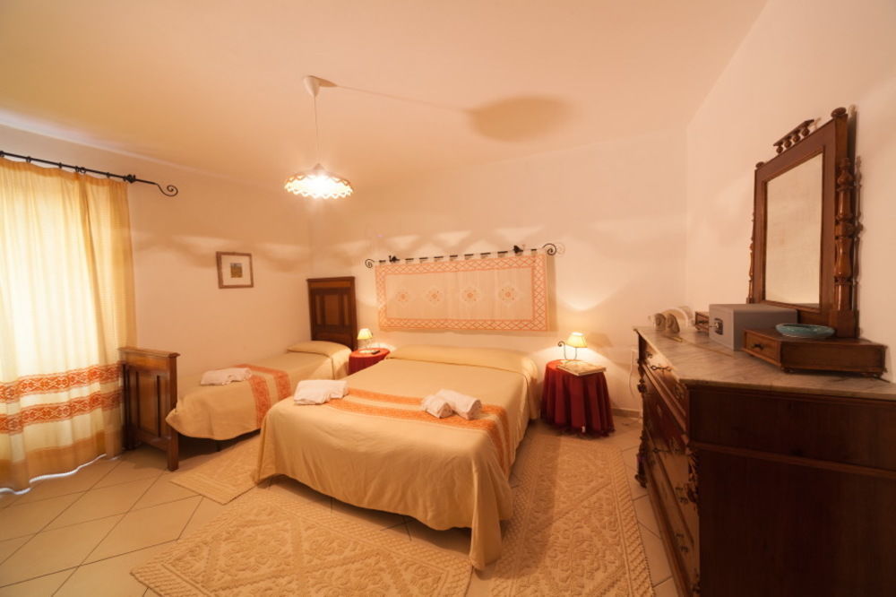 Su Cantaru Guesthouse Villanova Monteleone Esterno foto